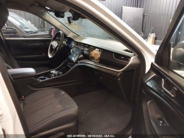 Jeep 2023 Jeep Grand Cherokee Laredo, 2023r., 4x4, 3.6L 3.6 Benzyna 293KM, zdjęcie 8