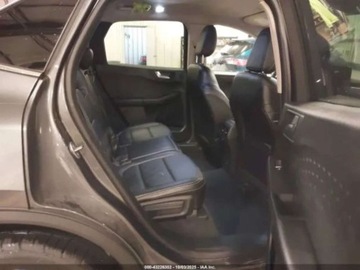 Ford Escape III 2020 Ford Escape 2.0 250KM 4X4 wersja TITANIUM, od firmy ubezpieczeniowej 2.0, zdjęcie 5