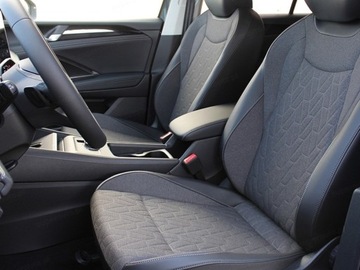 Volkswagen Tiguan III 2025 VOLKSWAGEN Tiguan Life Plus 1.5 eTSI DSG Suv 150KM 2025, zdjęcie 4