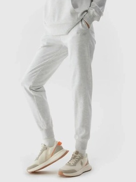 СПОРТИВНЫЕ БРЮКИ ЖЕНСКИЕ 4F СПОРТИВНЫЕ БРЮКИ ИЗ ХЛОПКА С КАРМАНАМИ SS24F606