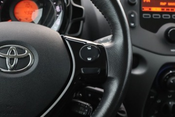 Toyota Aygo II Hatchback 3d Facelifting 1.0 VVT-i 72KM 2020 Toyota Aygo 1.0 VVT-i, Salon Polska, zdjęcie 16