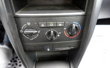 Peugeot 207 Hatchback 5d 1.4 HDi 68KM 2009 Peugeot 207 1.4HDI 68KM Klimatyzacja Zarejestrowany 1.4 Diesel 68KM, zdjęcie 10