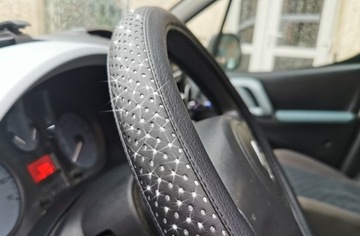 Bmw seria 3 e46 e90 f30 X1 X3 X5 pokrowiec na kierownice Czarny Błyszczący