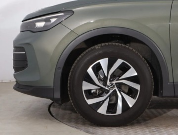 Volkswagen Tiguan II SUV Facelifting 1.5 TSI 150KM 2024 VW Tiguan 1.5 TSI, Salon Polska, 1. Właściciel, zdjęcie 13
