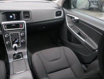 Volvo V60 I Kombi Facelifting 2.0 D2 DRIVE-E 120KM 2016 Volvo V60 D2 2.0, Navi, Klima, Klimatronic, zdjęcie 7