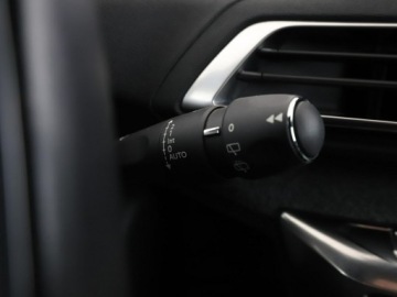 Peugeot 3008 II Crossover 1.2 PureTech 130KM 2018 Peugeot 3008 GT line, Kamera, Navi, Aut.klima,, zdjęcie 33