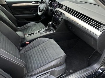 Volkswagen Passat B8 Variant Facelifting 2.0 TDI SCR 200KM 2022 Volkswagen Passat 2.0TDI 200KM 4Motion Elegance DS, zdjęcie 6