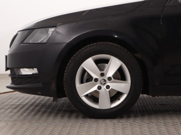 Skoda Octavia III Liftback Facelifting 1.4 TSI 150KM 2017 Skoda Octavia 1.4 TSI, Salon Polska, Klima, zdjęcie 13