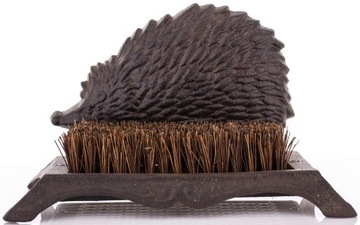 Чугунная коричневая стилизованная декоративная щетка для чистки обуви.