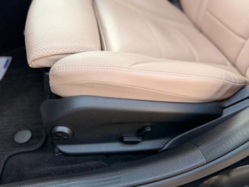 Mercedes Klasa C W205 Kombi 200 184KM 2017 Mercedes-Benz Klasa C Tylko 77000km Jak nowy Panorama 2.0 Benzyna, zdjęcie 28