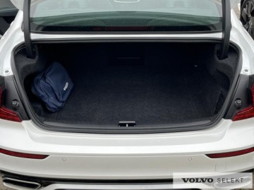 Volvo S60 III Sedan 2.0 T4 190KM 2020 Volvo S60 FV23% SalonPL T4 RDesign High Beam BLIS, zdjęcie 16