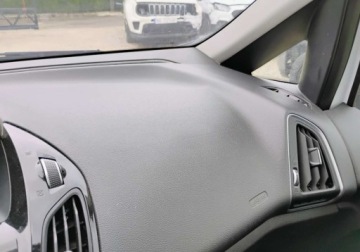 Ford B-MAX 1.5 TDCi 95KM 2016 Ford B-MAX 112016r 1.5TDCI. Panorama. Uszkodzony tyl. Jezdzi. 1.5 Diesel, zdjęcie 16