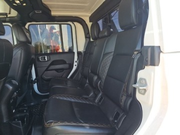 Jeep Gladiator 2021 Jeep Gladiator High Altitude Edition 2021 3.6 Benzyna 285KM, zdjęcie 14