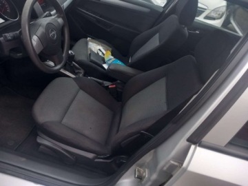 Opel Astra H Kombi 1.6 ECOTEC 115KM 2006 Opel Astra OPEL ASTRA H 1600 benzyna super stan 1.6 Benzyna 115KM, zdjęcie 21