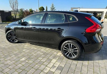 Volvo V40 II Hatchback 2.0 T2 DRIVE-E 122KM 2016 Volvo V40 Volvo V40 T2 Drive-E Summum 2.0 Benzyna 122KM, zdjęcie 12