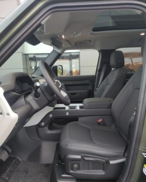 Land Rover Defender IV (L663) 2025 Land Rover Defender Defender MY25.5 3.0D I6 200 PS AWD Auto S 110 3.0 200KM, zdjęcie 1