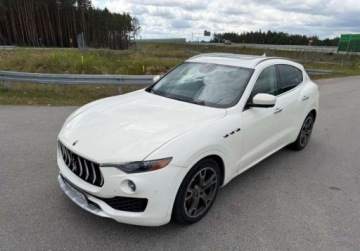 Maserati Levante 3.0 V6 GDI 350KM 2017 Maserati Levante Maserati Levante Q4 3.0 V6 350 KM Faktura VAT 23 Po ser, zdjęcie 9