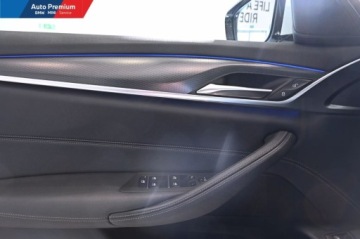BMW Seria 5 G30-G31 Limuzyna Facelifting 2.0 520d 190KM 2023 BMW Seria 5 520d xDriveFV23Fotel SportowyRozbudowany Pakiet lusterek, zdjęcie 10