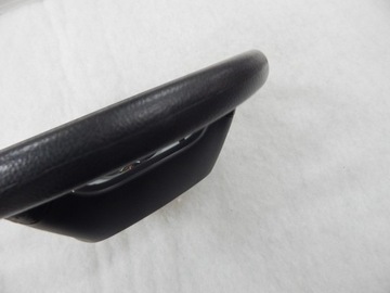 TOYOTA AVENSIS II T25 - VOLANT MULTIFUNKCE PĚKNÝ