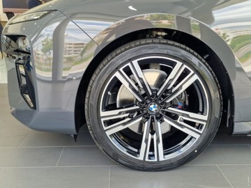 BMW Seria 7 G70 Sedan 3.0 40d 299KM 2025 BMW Seria 7 740d xDrive Sport Sedan 3.0 (299KM) 2025, zdjęcie 14