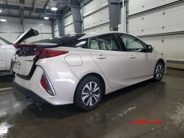 Toyota Prius IV Hatchback 1.8 Hybrid 122KM 2018 Toyota Prius 2018 r., 1,8 L PRIME PLUS od ubezpieczalni 1.8 Hybryda 121KM, zdjęcie 3