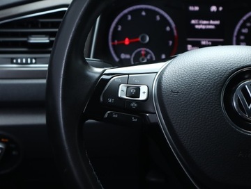 Volkswagen T-Roc I SUV 1.5 TSI ACT 150KM 2019 VW T-Roc 1.5 TSI, Salon Polska, Serwis ASO, zdjęcie 17