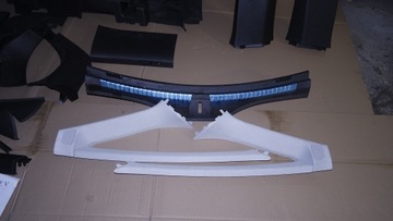 ПЛАСТИКОВАЯ КРЫШКА ВНУТРИ RENAULT ESPACE V 19