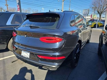 Bentley Bentayga 2021 Bentley Bentayga V8 2021 4.0l 4.0 Benzyna 542KM, zdjęcie 3