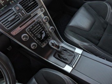 Volvo XC60 I SUV Facelifting 2.0 D4 DRIVE-E 181KM 2014 Volvo XC 60 R-design Navi Alcantara Radar Tempomat Serwis Gwarancja 2.0, zdjęcie 32