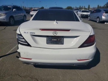 Mercedes SLC 2017 Mercedes-Benz SLC 300 2017 2.0 Benzyna 241KM, zdjęcie 2