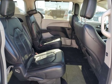 Chrysler Pacifica II 2017 Chrysler Pacifica Touring L 2017 3.6l 3.6 Benzyna 287KM, zdjęcie 11