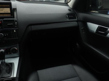 Mercedes Klasa C W204 2008 Mercedes C C 220 CDI, 167 KM, Automat, Skóra, zdjęcie 7