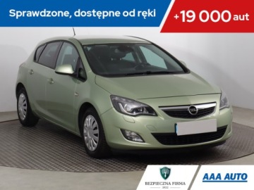 Opel Astra J Hatchback 5d 1.4 Turbo ECOTEC 140KM 2011 Opel Astra 1.4 T, Automat, Klima, Klimatronic