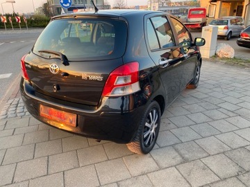 Toyota Yaris III Hatchback 5d 1.4 D-4D DPF 90KM 2011 Toyota Yaris II 1.4 D4D 90 KM NAVI KAMERA, zdjęcie 6