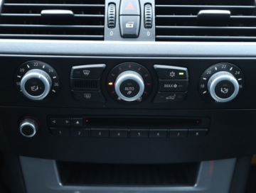 BMW Seria 5 E60 Sedan 523i 190KM 2007 BMW 5 523i, Automat, Xenon, Klima, Klimatronic, zdjęcie 12