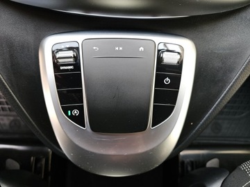 Mercedes Klasa V W447 Długi Facelifting 2.0 220d 163KM 2021 Mercedes-Benz V 220 d 9G-Tronic/163KM, zdjęcie 27