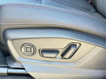 Audi Q7 II SUV Facelifting  3.0 50 TDI 286KM 2025 AUDI Q7 50 TDI quattro S Line Suv 3.0 (286KM) 2025, zdjęcie 4