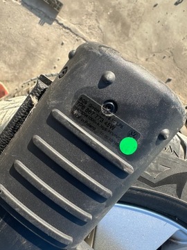 ROLETA KUFRU UROVEŇ VW TOUAREG 7P 7P6867773 ČERNÁ