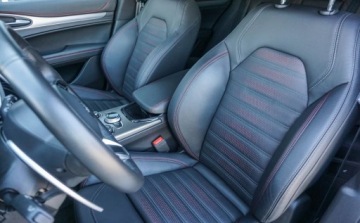 Alfa Romeo Stelvio SUV Facelifting 2023 2.0 GME Turbo 280KM 2024 Alfa Romeo Stelvio Alfa Romeo Stelvio Tributo Italiano Q4 2.0 280KM 2.0, zdjęcie 29