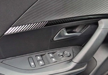 Peugeot 2008 II SUV 1.2 PureTech 130KM 2023 Peugeot 2008 PureTech 130 Allure SS EAT8 SalonPL FVat 2023 1.2 Benzyna, zdjęcie 12