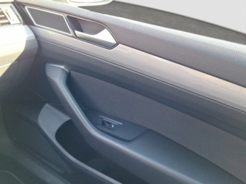 Volkswagen Passat B8 Variant Facelifting 1.5 TSI EVO 150KM 2022 Volkswagen Passat VW Passat 1.5 TSI Evo Business DSG IQ Drive pakiet Comfo, zdjęcie 18