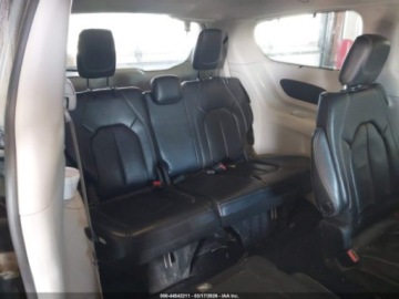 Chrysler Pacifica II 2022 Chrysler Pacifica Touring L, 2022r., 3.6L 3.6 Benzyna 287KM, zdjęcie 10