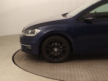 Volkswagen Golf VII Variant Facelifting 1.6 TDI-CR DPF BMT 115KM 2017 VW Golf 1.6 TDI, Klima, Klimatronic, Tempomat, zdjęcie 13