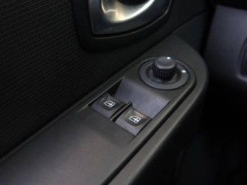 Renault Clio IV Hatchback 5d 1.2 16V 73KM 2015 Renault Clio 1.2 16V, Navi, Klima, Tempomat, zdjęcie 14