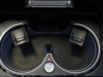 Mercedes GLE V167 SUV Facelifting 3.0 450d 367KM 2025 MERCEDES-BENZ GLE 450 d 4-Matic AMG Line 3.0 (367KM) 2025, zdjęcie 9