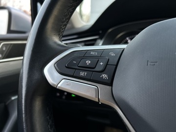 Volkswagen Passat B8 Variant Facelifting 1.5 TSI EVO 150KM 2021 Volkswagen Passat Podgrzewane fotele | APP | Tempo, zdjęcie 19