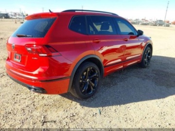 Volkswagen Tiguan III 2024 Volkswagen Tiguan 2.0T Se R-Line Black 2024 2.0 Benzyna 184KM, zdjęcie 5