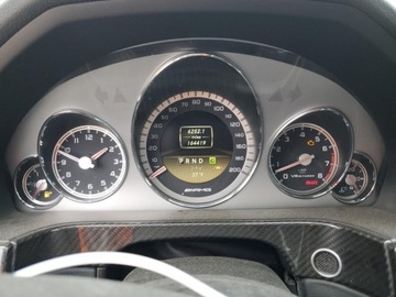 Mercedes Klasa E W212 2012 Mercedes-Benz Klasa E 63 AMG 2012 5.5l 5.5 Benzyna 518KM, zdjęcie 9