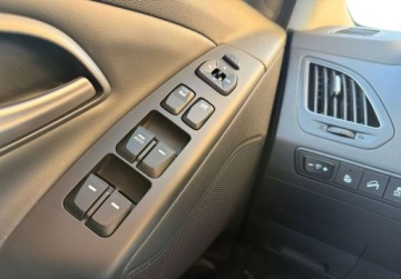 Hyundai ix35 SUV Facelifting 1.6 GDI 135KM 2015 Hyundai ix35 salon PL bezwypadkowy oryginalny niski przebieg od emeryta, zdjęcie 21