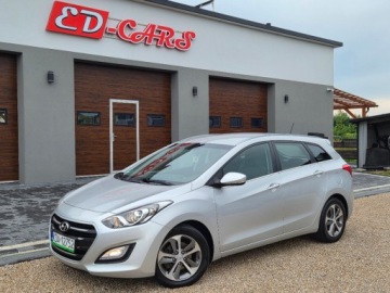 Hyundai i30 II Wagon Facelifting 1.4 MPI 100KM 2016 Hyundai i30 Sliczny 1.4 benzyna z Niemiec zarejestrowany bezwypadkowy gwar
